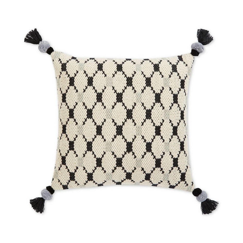 Oxford Collection Hand-Woven Diamond Tassel 22" Cotton Blend Decorative Pillow